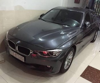 BMW 3 Series  320i  2014 - Cần bán lại xe BMW 3 Series 320i năm 2014, màu bạc