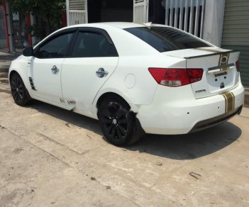 Kia Forte 2012 - Bán Kia Forte đời 2012, màu trắng xe gia đình, 380 triệu