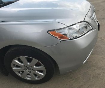 Toyota Camry 2008 - Cần bán gấp Toyota Camry đời 2008, màu bạc, nhập khẩu nguyên chiếc, 765 triệu