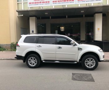 Mitsubishi Pajero Sport 3.0 2016 - Cần bán xe Mitsubishi Pajero Sport 3.0 sản xuất 2016, màu trắng, nhập khẩu, giá 735tr