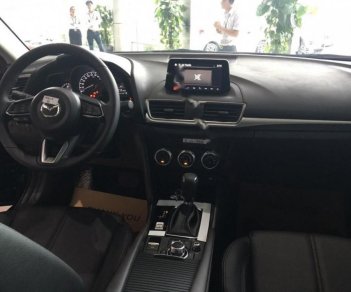 Mazda 3 2018 - Cần bán xe Mazda 3 đời 2018, màu trắng