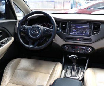 Kia Rondo GAT 2017 - Bán Kia Rondo 2.0AT 2017, màu trắng, giá cạnh tranh, 638 triệu