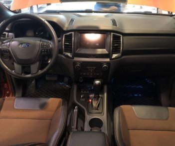 Ford Everest XLS AT 2014 - Bán Ford Everest XLS AT, 2014 màu ghi vàng, xe cực đẹp, chính hãng Ford