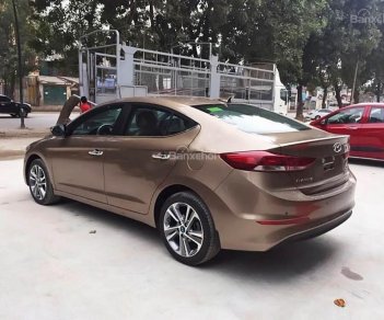 Hyundai Elantra 2018 - Bán Hyundai Elantra Sport 1.6 Turbo màu vàng cát, vàng be, có xe sẵn giao ngay