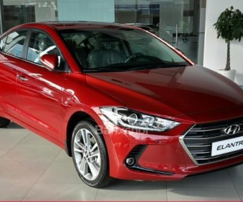 Hyundai Elantra 2.0AT 2018 - Bán xe Hyundai Elantra sản xuất năm 2018 2.0AT, màu đỏ giá tốt