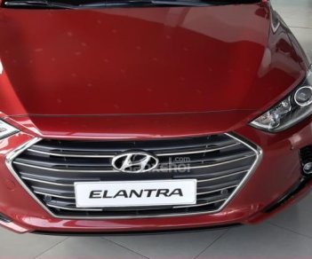 Hyundai Elantra 2.0AT 2018 - Bán xe Hyundai Elantra sản xuất năm 2018 2.0AT, màu đỏ giá tốt