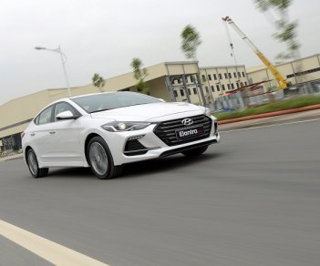 Hyundai Elantra 2018 - Giới thiệu Hyundai Elantra Sport 2018, xe sẵn giao ngay