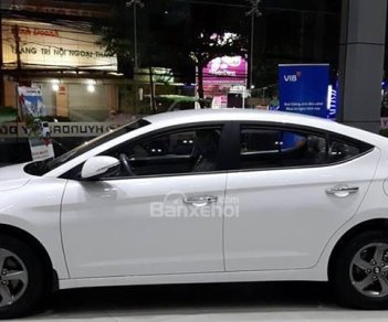 Hyundai Elantra 2018 - Bán Hyundai Elantra 2018 số sàn, màu trắng, giá tốt LH 0939593770