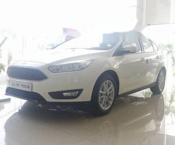 Ford Focus   Ecoboots 1.5L 2018 - Bán xe Ford Focus Ecoboots 1.5L đời 2018, màu trắng, 489 triệu