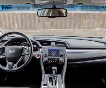 Honda Civic 1.8V 2018 - Bán Honda Civic 1.8E 2018, màu trắng, nhập khẩu nguyên chiếc từ Thái, mới chính hãng, giao xe sớm, 0933 87 28 28