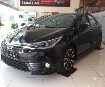 Toyota Corolla altis 2.0V Sport 2018 - Bán Toyota Corolla Altis 2.0V Sport, giá tốt nhất TPHCM