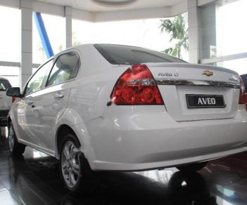 Chevrolet Aveo LTZ 2018 - Bán xe Chevrolet Aveo LTZ đời 2018, màu bạc