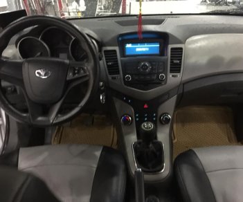 Daewoo Lacetti SE 1.6 MT 2010 - Bán xe Daewoo Lacetti SE 1.6 MT đời 2010, màu bạc, nhập khẩu nguyên chiếc, giá chỉ 305 triệu