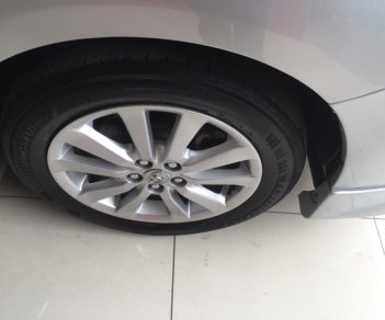 Toyota Corolla altis 2.0V 2009 - Corolla altis 2.0V, đời 2009, màu bạc, giá chỉ thương lượng