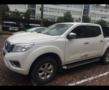 Nissan Navara EL 2.5 AT 2WD 2017 - Cần bán xe Nissan Navara EL năm sản xuất 2017, màu trắng, nhập khẩu giá cực sốc