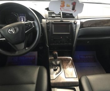 Toyota Camry 2.5Q 2015 - Bán Toyota Camry 2.5Q sản xuất năm 2015, màu nâu vàng, chạy lướt