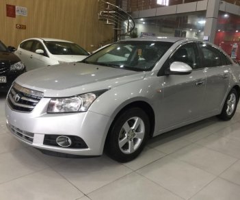 Daewoo Lacetti SE 1.6 MT 2010 - Bán xe Daewoo Lacetti SE 1.6 MT đời 2010, màu bạc, nhập khẩu nguyên chiếc, giá chỉ 305 triệu