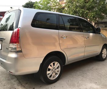 Toyota Innova 2.0G 2011 - Cần bán xe Toyota Innova 2.0 G đời 2011, màu bạc