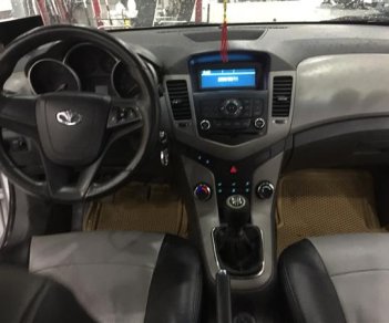 Daewoo Lacetti 2010 - Cần bán xe Daewoo Lacetti đời 2010, màu bạc, nhập khẩu, chính hãng giá cạnh tranh