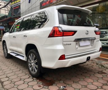 Lexus LX 570 5.7 AT 2016 - Bán ô tô Lexus LX 570 5.7 AT model 2017, màu trắng, xe nhập Trung Đông, siêu lướt 13435km