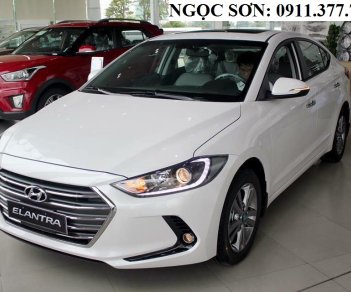 Hyundai Elantra  1.6 MT 2017 - "Siêu giảm" Bán xe Hyundai Elantra Đà Nẵng, giá 549 triệu trả góp 90% xe, LH Ngọc Sơn: 0911.377.773