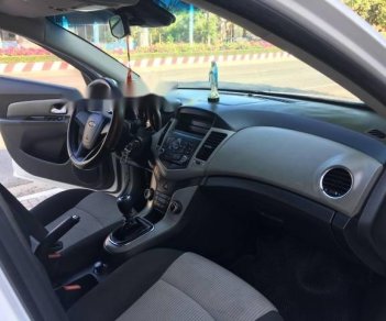 Chevrolet Cruze LS 2011 - Bán Chevrolet Cruze LS sản xuất năm 2011, màu trắng xe gia đình, 328tr