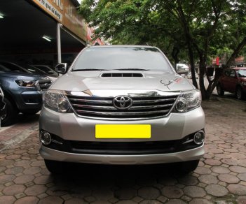 Toyota Fortuner G 2015 - Cần bán xe Toyota Fortuner G sản xuất năm 2015, màu bạc số sàn, giá tốt