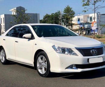 Toyota Camry 2.5 Q 2013 - Bán Toyota Camry 2.5 Q năm sản xuất 2013, màu trắng 