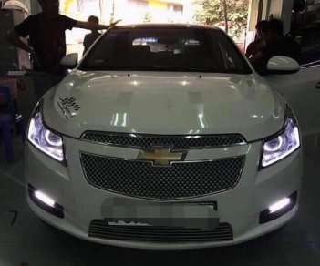 Chevrolet Cruze  MT 2013 - Cần bán gấp Chevrolet Cruze MT năm sản xuất 2013, màu trắng số sàn