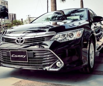 Toyota Camry 2.0 E 2017 - Bán Toyota Camry 2.0 E 2018, màu đen, 957 triệu