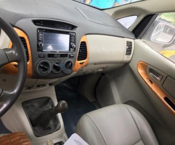 Toyota Innova G 2010 - Bán xe Toyota Innova G đời 2010, màu bạc, giá chỉ 422 triệu