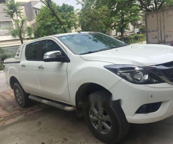 Mazda BT 50 2017 - Bán ô tô Mazda BT 50 đời 2017, màu trắng số sàn, 578 triệu