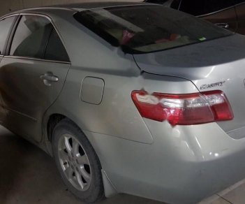 Toyota Camry 2008 - Cần bán gấp Toyota Camry đời 2008, màu bạc, nhập khẩu nguyên chiếc xe gia đình, 580tr