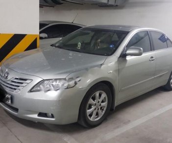 Toyota Camry 2008 - Cần bán gấp Toyota Camry đời 2008, màu bạc, nhập khẩu nguyên chiếc xe gia đình, 580tr