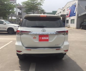 Toyota Fortuner 2.7V (4x2) 2017 - Bán Toyota Fortuner 2.7V 4x2 - Màu trắng, máy xăng 1 cầu, đã qua sử dụng chính hãng, hotline: 0898.16.8118