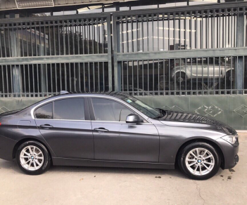 BMW 3 Series 320i 2015 - Cần bán xe BMW 3 Series đời 2015, màu xám (ghi), giá chỉ 1 tỷ 080 triệu, nhập khẩu nguyên chiếc