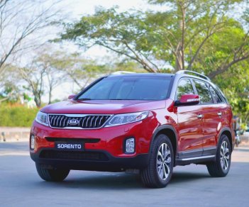 Kia Sorento GAT 2018 - Bán Kia Sorento tự động 2018, vay 90%_ galang mới + Ốp bô đôi + hỗ trợ tốt nhất