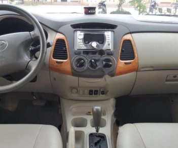 Toyota Innova 2010 - Bán ô tô Toyota Innova đời 2010, màu bạc số tự động, giá 438tr