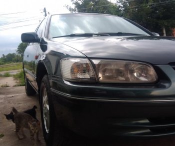 Toyota Camry GLI 1998 - Bán xe Toyota Camry GLI đời 1998, màu xanh lục, 250tr