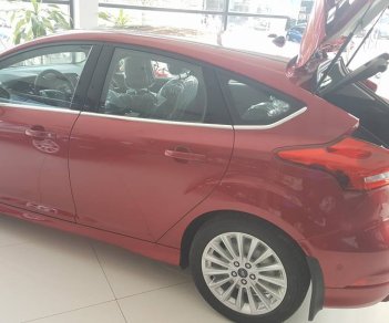 Ford Focus Sport 2018 - Bán xe Focus mới, động cơ Ecoboost, hộp số mới, giá hấp dẫn cùng nhiều khuyến mãi