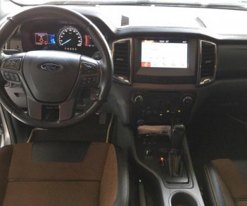 Ford Ranger Wildtrak 3.2L 4x4 AT 2016 - Bán Ford Ranger Wildtrak 3.2L 4x4 AT sản xuất 2016, màu bạc, xe nhập, 828tr