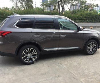 Mitsubishi Stavic 2.4 CVT Premium 2018 - Bán Mitsubishi Outlander 2.4 CVT Premium đời 2018, màu nâu