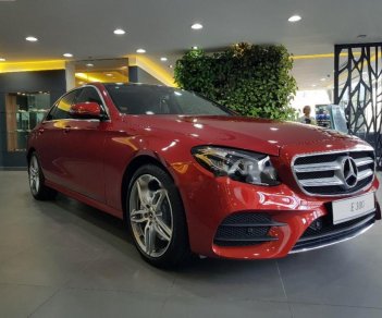 Mercedes-Benz E class E300 AMG 2018 - Bán ô tô Mercedes E300 AMG 2018, màu đỏ