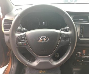 Hyundai i20 Active 1.4AT 2017 - Cần bán lại xe Hyundai i20 Active 1.4AT sản xuất năm 2017, xe nhập, giá tốt