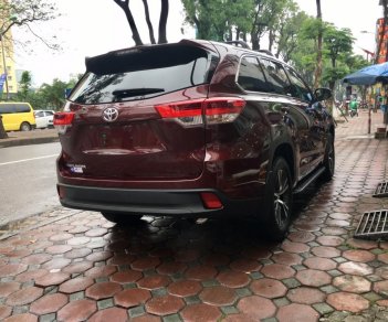 Toyota Highlander LE 2.7 2018 - Cần bán xe Toyota Highlander LE 2.7 đời 2018, màu đỏ, nhập khẩu