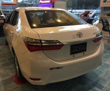 Toyota Corolla altis 2018 - Bán Toyota Altis 1.8E số tự động- Giảm giá 30trđ+ Tặng phụ kiện+ BHVC