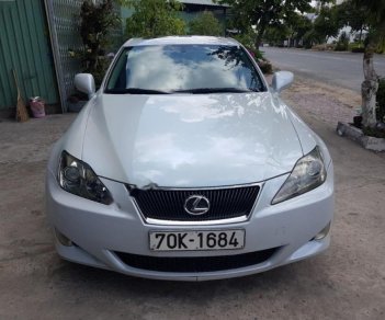 Lexus IS 250 2005 - Cần bán gấp Lexus IS 250 năm 2005, màu trắng, nhập khẩu nguyên chiếc