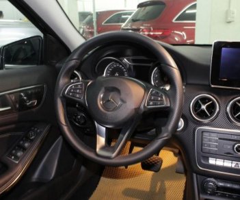 Mercedes-Benz A class A200 2016 - Bán Mercedes A200 đời 2016, màu tím, nhập khẩu nguyên chiếc