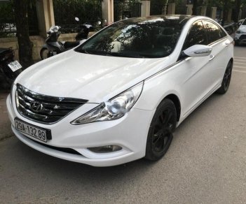 Hyundai Sonata Y20 2011 - Cần bán lại xe Hyundai Sonata Y20 năm 2011, màu trắng, xe nhập số tự động