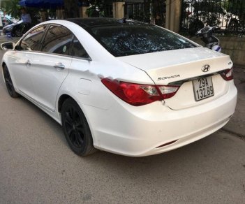 Hyundai Sonata Y20 2011 - Cần bán lại xe Hyundai Sonata Y20 năm 2011, màu trắng, xe nhập số tự động